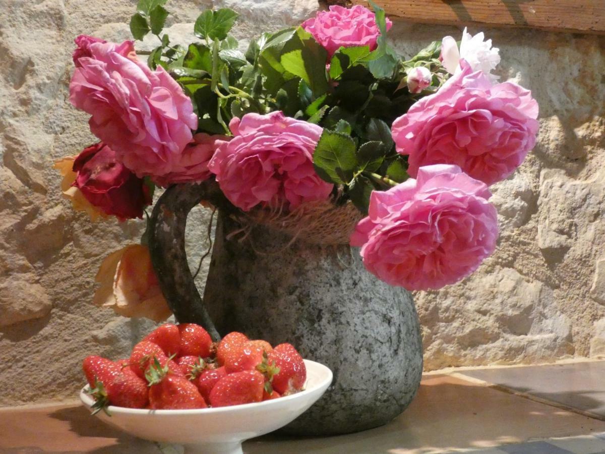 Bastida De Beata Bed & Breakfast Noailles  Exterior photo